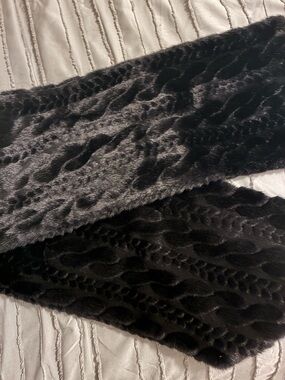 Plush Black Faux Fur Scarf